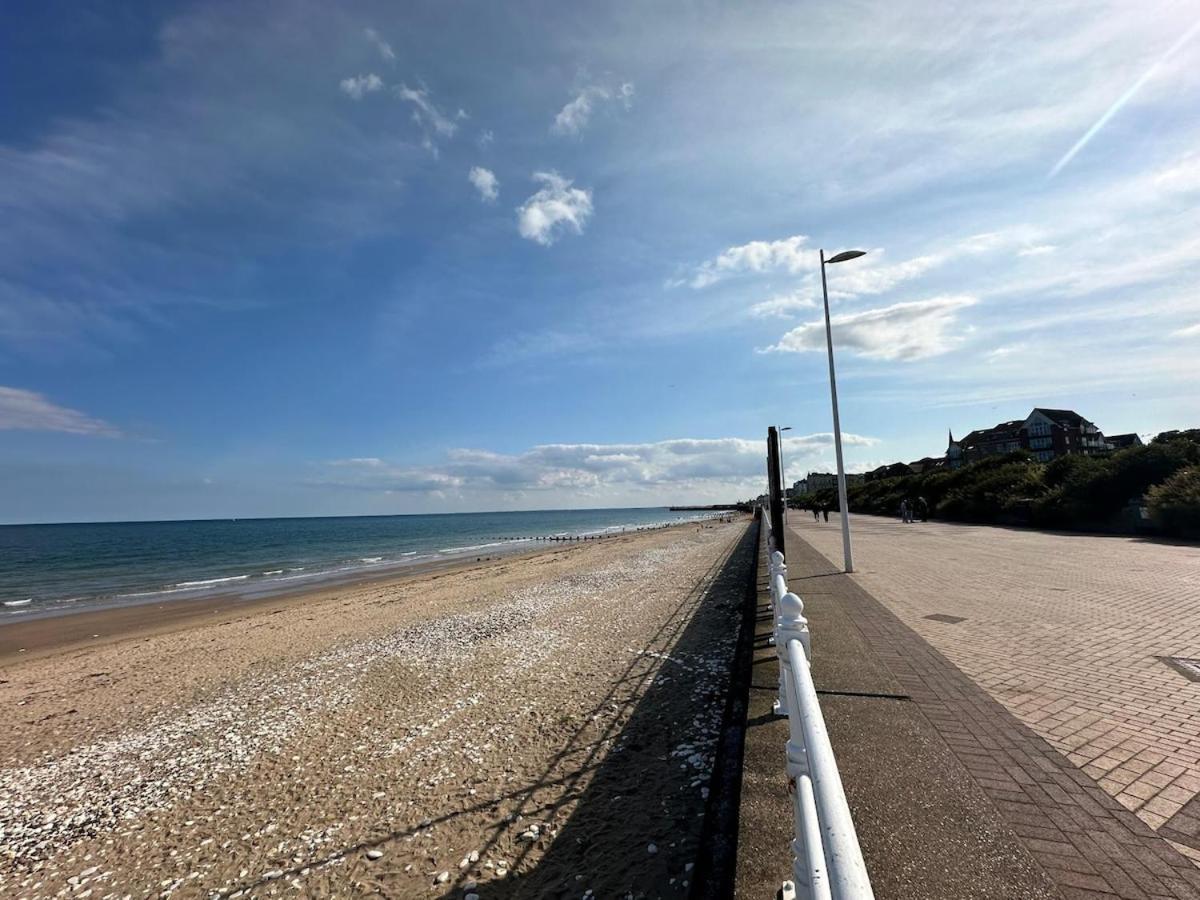 Marine View - Dog Friendly Apartment 500Ft From Beach Bridlington Kültér fotó